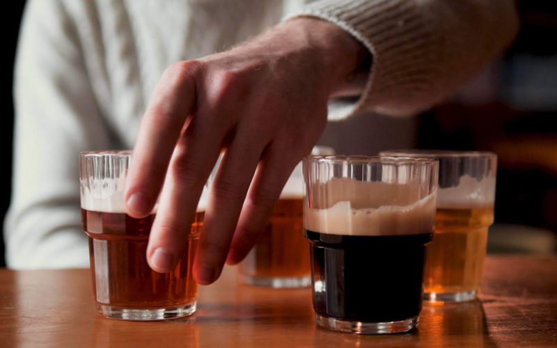 Beer tasting with Burren Brewery craft beer in the Roadside Tavern, Lisdoonvarna